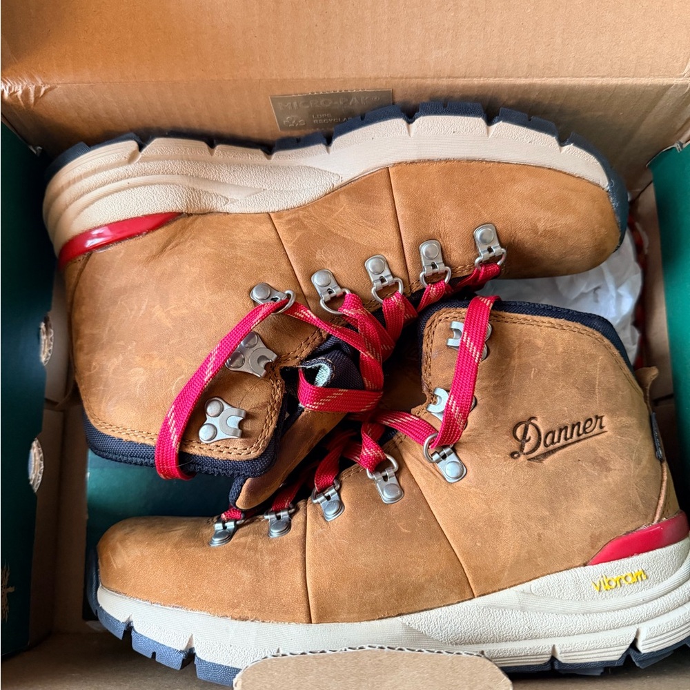 Danner Womens Hiking Boots - Brown and Red